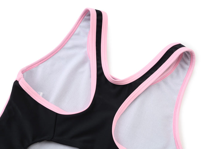 Close-up of the back of 黑色女童練習泳衣 <68400615-B1>, a sleeveless black tank with pink trim. Made from lightweight, breathable fabric similar to 高彈性泳衣 for comfort and flexibility. Shown on a white background.